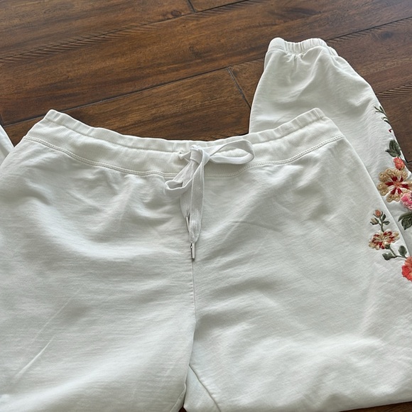 Driftwood Classic Fit Stevie Joggers sweatpants White Embroidery Large Sundance - Picture 11 of 16